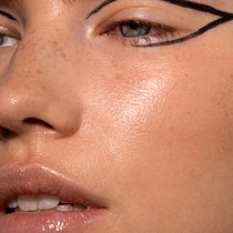 Mi proyecto del curso: Retoque en Photoshop para diferentes tonos de piel. Un proyecto de Post-producción fotográfica		 y Retoque fotográfico de Nicole Fajardo - 31.07.2024