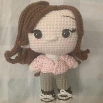 Mi proyecto del curso: Amigurumis: personas tejidas a crochet. Arts, Crafts, To, Design, Fiber Arts, Crochet, Amigurumi, and Textile Design project by Luciana Bustamante - 08.03.2024