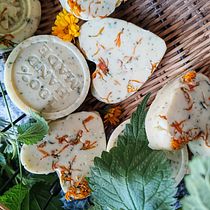 Il mio progetto del corso: Saponi naturali. Shampoo ortica. Arts, Crafts, and DIY project by barrallaura - 08.02.2024