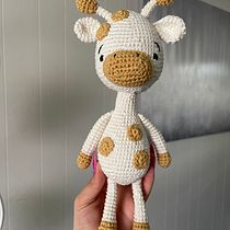 Mi proyecto del curso: Amigurumi para principiantes: teje animales en crochet. Arts, Crafts, To, Design, Crochet, Amigurumi, and Textile Design project by sofi_steiner - 08.07.2024