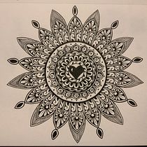 My project for course: The Art of Mandala Drawing: Create Geometric Patterns. Drawing & Ink Illustration project by Leslie - 08.07.2024