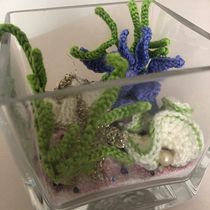 Il mio progetto del corso: Tecniche di uncinetto per flora e fauna marine. Accessor, Design, Arts, Crafts, Fiber Arts, Crochet, and Textile Design project by Elena Orioli - 08.09.2024