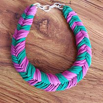 Mi proyecto del curso: Creación de joyería textil Ein Projekt aus dem Bereich H, werk, Schmuckdesign, Weben und Textildesign von Andrea Cambronero Caballero - 14.06.2024