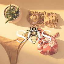 'Bee SOS' Swimwear. Un projet de Illustration traditionnelle, Direction artistique, Br, ing et identité , et Design graphique de Sofia Castañeda Ochoa - 03.08.2024