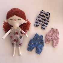 Mi proyecto del curso: Muñecos de tela: diseño, costura y creación de contenido Ein Projekt aus dem Bereich H, werk, Spielzeugdesign, Social Media, Smartphonefotografie, Produktfotografie, Nähen, Fotografie für Instagram, Nähen und Schnittmuster von Mercedes Cuevas - 18.08.2024