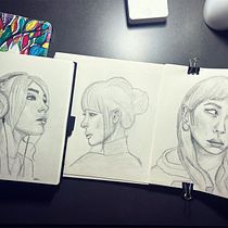 Il mio progetto del corso: Ritratto su blocco da disegno: esplora il volto umano. Sketching, Drawing, Portrait Drawing, Artistic Drawing, and Sketchbook project by laeli_88 - 08.18.2024