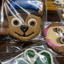 Mi proyecto del curso: Decoración de galletas con royal icing para principiantes. Design, Painting, and DIY project by Yirley Angulo Medina - 08.19.2024