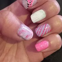 Mi proyecto del curso: Introducción al nail art. Design, Traditional illustration, Painting, Pattern Design, and Decorative Painting project by solange_punto - 08.13.2024