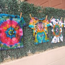 Mi proyecto del curso: Teñido tie dye: llena de color tus prendas. Arts, Crafts, Fashion Design, DIY, Textile D, eing, and Textile Design project by Erica Relloso Ortega - 08.24.2024
