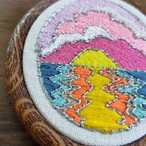 Mon projet du cours : Conception et création d'une broderie "vitrail". Een project van Traditionele illustratie, Borduurwerk y Textielontwerp van Line dugast - 26.08.2024