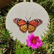 Meu projeto do curso: Técnicas de bordado realista. Traditional illustration, Embroider, and Textile Design project by Carina Andrade - 08.30.2024