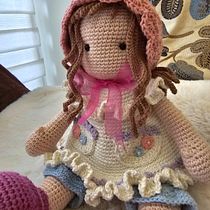 Mi proyecto del curso: Elaboración de muñecas amigurumi románticas. Amigurumi, Arts, Crafts, Crochet, Fiber Arts, Textile Design, To, and Design project by Marita Taramona - 09.04.2024