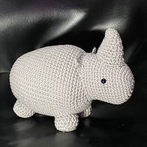 Mi proyecto del curso: Diseño y creación de amigurumis. Projekt z dziedziny Craft, Projektowanie zabawek, DIY,  Tkactwo, Sz, dełkowanie, Amigurumi, Wzornictwo tekst i liów użytkownika July Astrid Ramirez Manrique - 08.09.2024