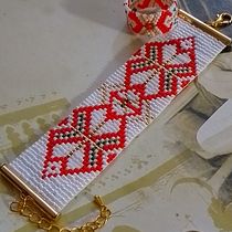 My project for course: Beaded Jewelry Design: Set of bracelet and ring. Arts, Crafts, Jewelr, Design, and Traditional illustration project by Valērija Borovikova - 09.21.2024