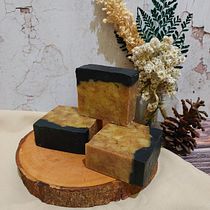 My project for course: Natural Soap Making for Beginners (Binahong Soap by Dewi). Arts, Crafts, and DIY project by Dewi Jumineti - 09.05.2024