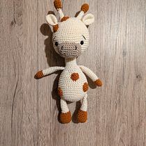 Il mio progetto del corso: Giraffe. Amigurumi, Arts, Crafts, Crochet, Textile Design, To, and Design project by giorgia_gdm - 09.14.2024
