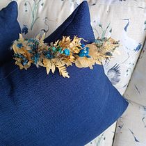 Adereço de cabelo. Accessor, Design, Fashion Design, DIY, Floral, and Plant Design project by celina.neco - 09.17.2024