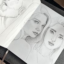 Il mio progetto del corso: Ritratto su blocco da disegno: esplora il volto umano. Artistic Drawing, Drawing, Portrait Drawing, Sketchbook, and Sketching project by Valentina Manfredini - 09.19.2024