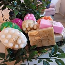 Mi proyecto del curso: Fabricación de jabones naturales para principiantes. Arts, Crafts, and DIY project by Alba Saavedra - 09.28.2024