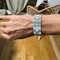 Mi proyecto del curso: Diseño de accesorios con cuentas: teje patrones elegantes. Accessor, Design, Arts, Crafts, Fiber Arts, Jewelr, and Design project by Carolina De Napoli - 10.03.2024