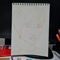 Mi proyecto del curso: Dibujo de retratos llamativos con lápices de colores. Desenho com lápis de cor, Desenho, Desenho de retrato, e Sketchbook projeto de Gladys Mercedes Figuera Donatti - 03.10.2024