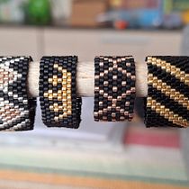 My project for course: Beaded Jewelry Design: Weave Elegant Patterns. Accessor, Design, Arts, Crafts, Fiber Arts, Jewelr, and Design project by inesss_h - 09.25.2024