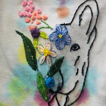 My project for course: Floral and Anatomical Embroidery for Clothes and Accessories. Projekt z dziedziny  Haft, Wzornictwo tekst, liów, Upc i cling użytkownika xraygrrl7 - 15.10.2024