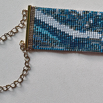 Pulsera inspirada en los glaciares islandeses.. Accessor, Design, Arts, Crafts, Fiber Arts, Jewelr, and Design project by florpez - 10.16.2024