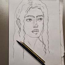 Il mio progetto del corso: Ritratto su blocco da disegno: esplora il volto umano. Artistic Drawing, Drawing, Portrait Drawing, Sketchbook, and Sketching project by agazzilinda0 - 10.17.2024