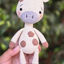 Mi proyecto del curso: Amigurumi para principiantes: teje animales en crochet. Amigurumi, Arts, Crafts, Crochet, Textile Design, To, and Design project by Mackarenna Barriga Huaiquil - 10.18.2024