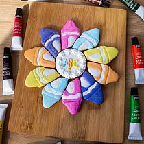 Mi proyecto del curso: Decoración de galletas con royal icing para principiantes. Design, DIY, and Painting project by Leslie Gisella Gordillo Chávez - 10.23.2024