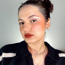 Mi proyecto del curso: Introducción a las técnicas profesionales de maquillaje. Un projet de Direction artistique, St, lisme, Photographie de mode , et Cinéma, vidéo et télévision de Isabella Ramos - 09.03.2023