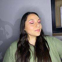 Mi proyecto del curso: Introducción a las técnicas profesionales de maquillaje. Un projet de Direction artistique, St, lisme, Photographie de mode , et Cinéma, vidéo et télévision de agusmoyano2015 - 03.11.2024