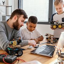Mi proyecto del curso: Visión, Misión y Valores de Educ@rte. Un projet de Business, Conseil créatif, Gestion de la conception, Gestion et productivité, Intelligence Artificielle , et ChatGPT de Anahis Tovar Rull - 05.11.2024