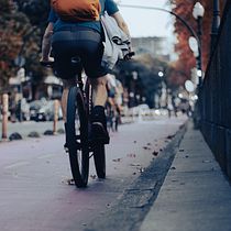 Mi proyecto del curso: Fotografía: historias urbanas potentes. Un progetto di Fotografia architettonica e Fotografia all'aperto di ainhoaperezolaeta - 26.08.2024