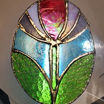 My project for course: Contemporary Stained Glass Design . Een project van Ontwerp van accessoires,  Interieurdecoratie, DIY e Interieurontwerp van Kay - 11.12.2024