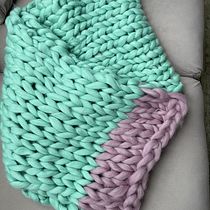 Kocyk. Een project van Ontwerp van accessoires, DIY,  Modeontwerp, Textiel y Breien van marta_noszczynska - 11.12.2024