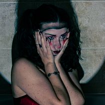Circus (self-portraits). Un projet de Direction artistique, St, lisme, Photographie de mode , et Cinéma, vidéo et télévision de Snezhana Peykova - 14.12.2024