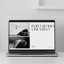 RedFox Fotografía. Un progetto di Br, ing, Br, identit, Graphic design, Design per i social network, Web design e Fotografia di Natalia Torres Dovalo - 06.01.2025