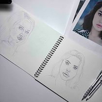 Mi projecto final del curso Sketchbook de retrato: explora el rostro human. Artistic Drawing, Drawing, Portrait Drawing, Sketchbook, and Sketching project by Armando Vanega - 01.14.2025