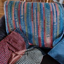 Throw for sofa. Crochet, Fashion Design, Fiber Arts, and Textile Design project by garlandk22 - 01.16.2025