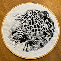 Dibujo con hilo. Desenho, Bordado, Tecido, Ilustração tradicional, Desenho realista, e Design têxtil projeto de Ana Quevedo - 19.01.2025