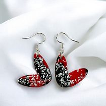 Mi proyecto del curso: Bisutería floral con arcilla polimérica para principiantes. Design de acessórios, Artesanato, DIY, Design de moda, e Design de joias projeto de M. TERESA BELMONTE MENCHON - 20.01.2025