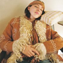 Vintage Time Traveler, Early 1970s. Fashion Photograph, Portrait Photograph, and Film Photograph project by Jackie - 02.06.2025