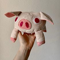 Flying Piggy. To, Design, Character Design, Sewing, and Textile Design project by Valeria - 02.12.2025