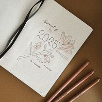 Bullet journal botanical illustration. Un proyecto de Ilustración botánica, Dibujo, H, lettering, Lettering, Gestión, productividad							 y Pintura de nadasanna - 24.02.2025