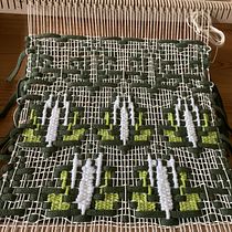 water lily as weave within a weave. Un progetto di Fiber Art, Pattern design e Tessitura di Beate Rosch - 24.04.2025