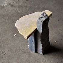 Mesa de apoio. Un projet de Design , Design d'intérieur, Conception de produits , et Design industriel de Samuel Santos - 30.04.2025
