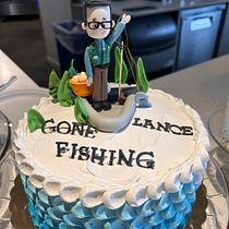 Retirement party . Cake Decorating, Cake Design, Cake toppers, Edible Art, and Fondant project by wabisabi004 - 05.01.2025