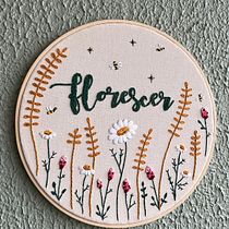 Florescer. Un progetto di Ricamo e Textile Design di leticiasabioleticia - 01.05.2025